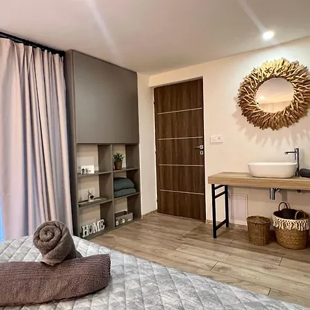 - Pool & Sauna Prázdninový dům Sulov